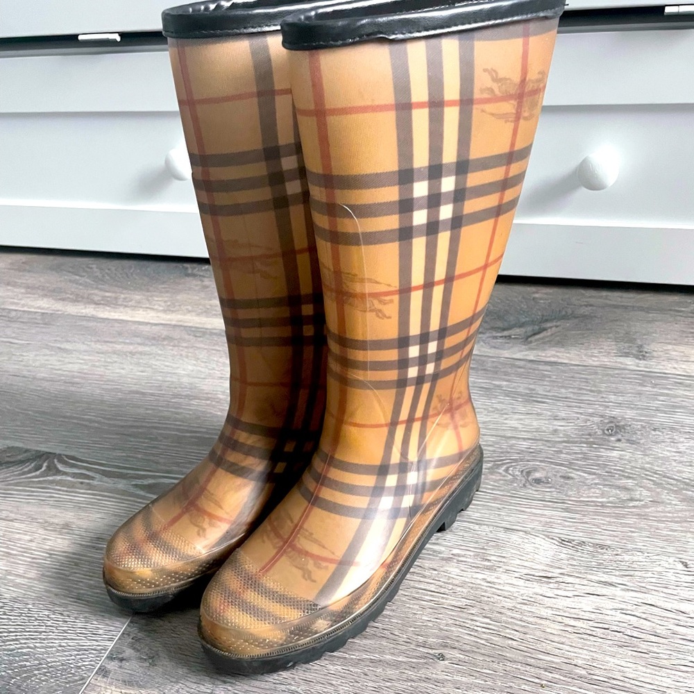 Burberry Boots